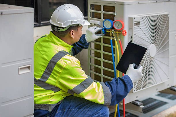 Professional Hvac technician working in Calverton, VA